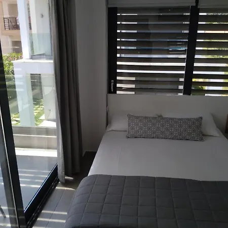 Cavo Blue & Suites Полихроно